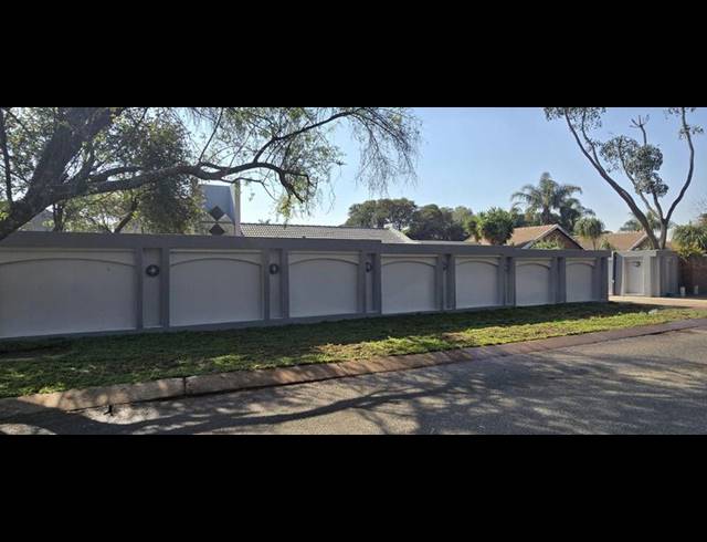 5 BEDROOM HOUSE FOR SALE IN WIERDA PARK